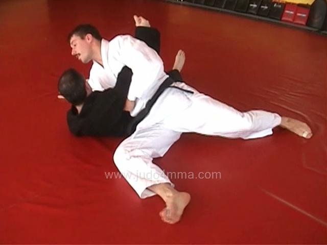 Click for a video showing how to do Kuzure Kesa Gatame - Variation on the Scarf Hold with alternate grips